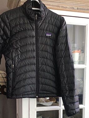 Patagonia Black Down Jacket with Logo Patch, S